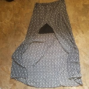 ⭐Black and white mini/maxi skirt